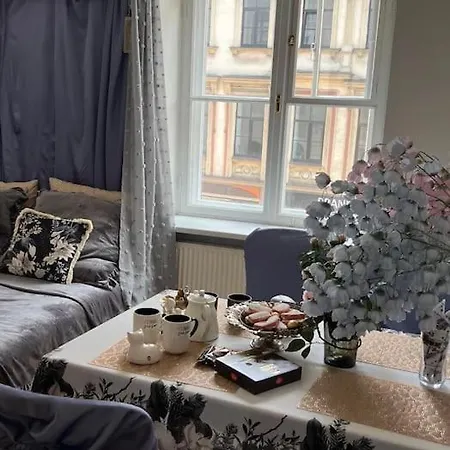 Old Town Art Maria Frou-frou 101 M2 Апартаменты *