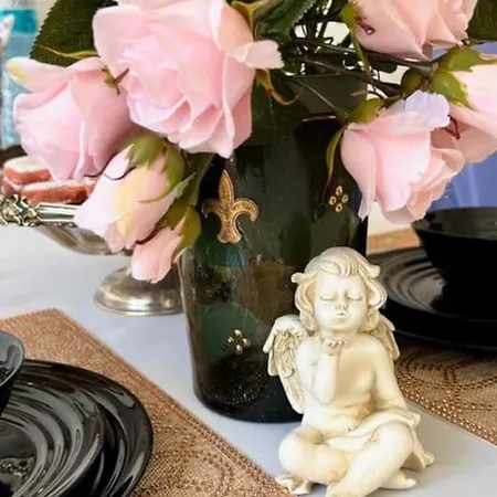 Old Town Art Maria Frou-frou 101 M2 Apartment