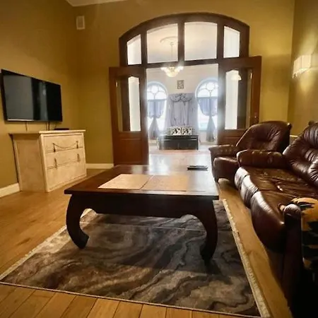 Apartmán Old Town Art Maria Frou-frou 101 M2 *