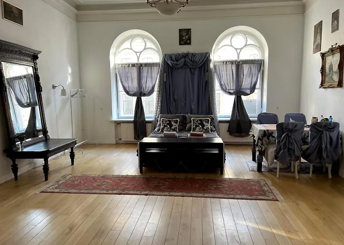 Old Town Art Maria Frou-frou 101 M2 *