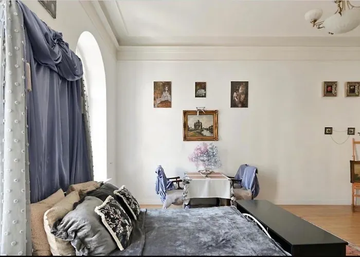 Old Town Art Maria Frou-frou 101 M2 *